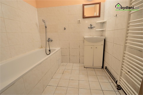 Prodej bytu 2+1, 68 m² - 2