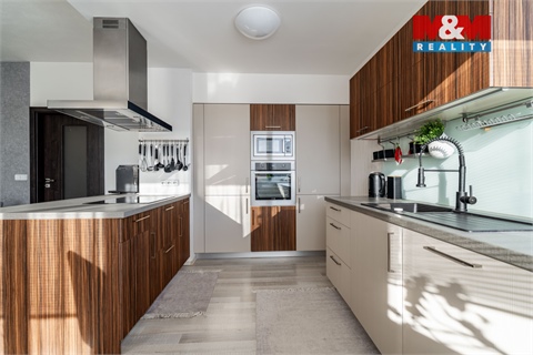 Prodej bytu 3kk, 74 m² - 2