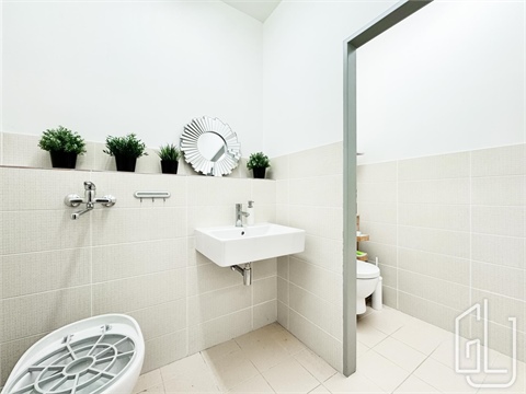 Prodej bytu 1kk, 76 m² 10