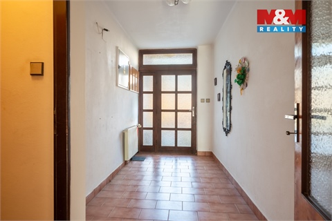 Prodej rodinného domu, 262 m² - 14