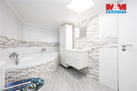 Prodej rodinného domu, 160 m² - 10