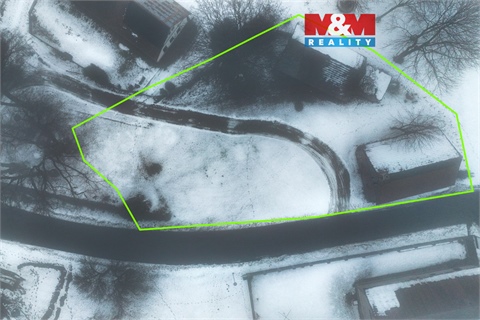 Prodej stavebního pozemku, 1 019 m² 0