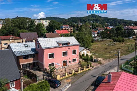 Prodej rodinného domu, 450 m² 0