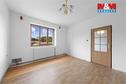 Prodej rodinného domu, 450 m² 8