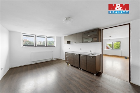 Prodej rodinného domu, 450 m² - 14