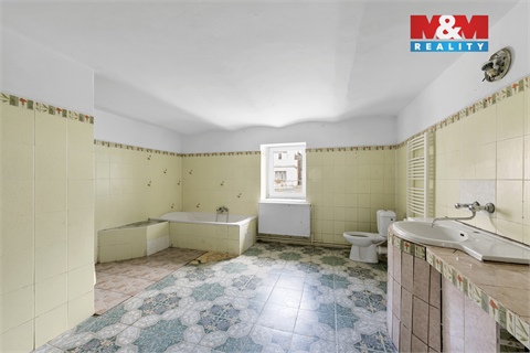 Prodej rodinného domu, 450 m² - 2