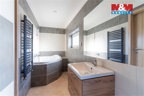 Prodej rodinného domu, 70 m² - 8