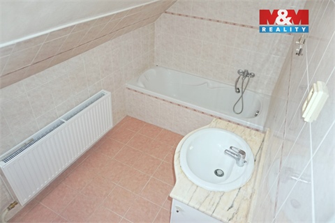 Prodej rodinného domu, 250 m² 16