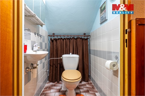 Prodej komerčního objektu, 362 m² 18