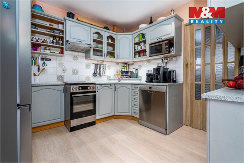 Prodej komerčního objektu, 362 m² 26