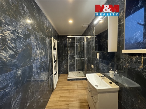 Pronájem atypického bytu, 95 m² 0