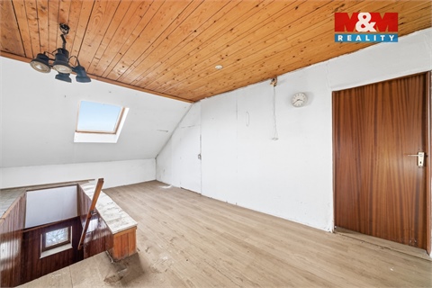 Prodej rodinného domu, 288 m² - 18