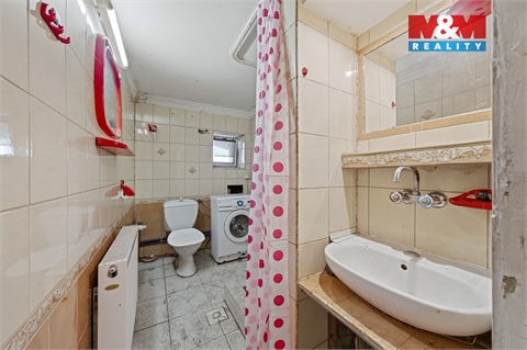 Prodej rodinného domu, 288 m² - 8