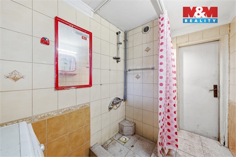 Prodej rodinného domu, 288 m² 10