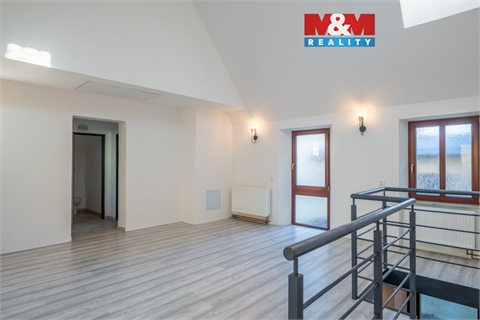 Pronájem restaurace, 70 m² 0