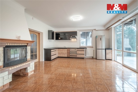 Prodej rodinného domu, 240 m² - 2