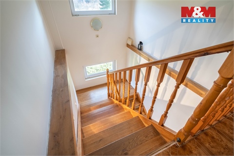 Prodej rodinného domu, 240 m² - 10