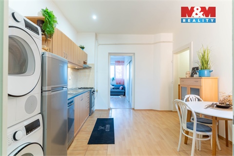 Prodej rodinného domu, 240 m² - 6