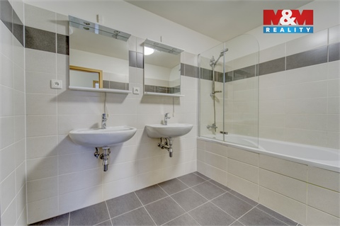 Pronájem bytu 3kk, 85 m² - 16