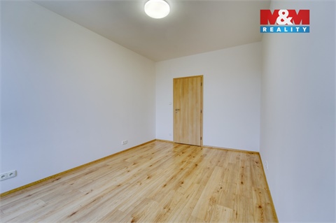 Pronájem bytu 3kk, 85 m² 14