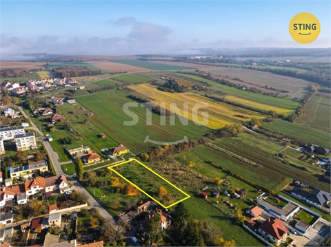 Prodej stavebního pozemku, 1 617 m² 0