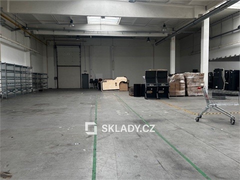 Pronájem skladu / haly, 563 m² - 0