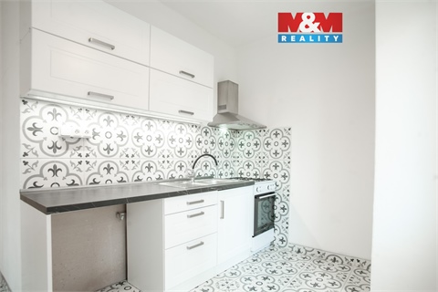 Prodej bytu 1+1, 35 m² 0