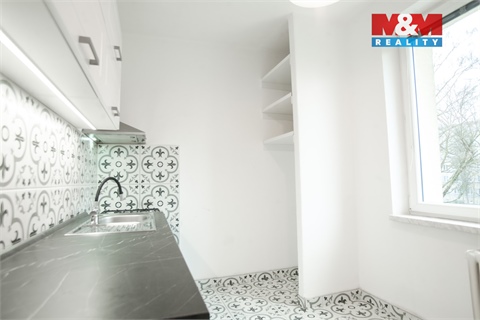 Prodej bytu 1+1, 35 m² - 0