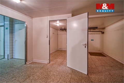 Prodej výrobního objektu, 377 m² 8
