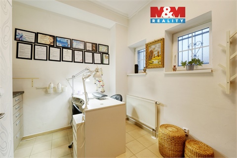 Pronájem obchodních prostor, 12 m² 0