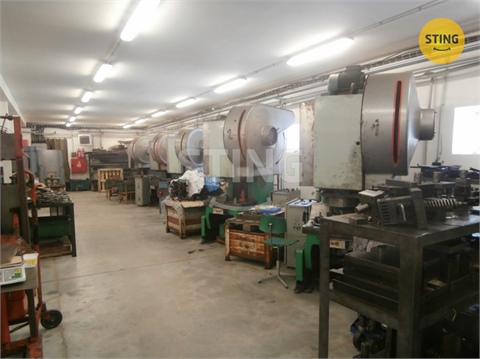 Prodej výrobního objektu, 1 241 m² 2