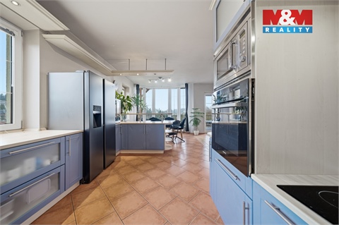 Prodej rodinného domu, 240 m² - 2