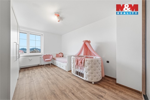 Prodej rodinného domu, 240 m² 18