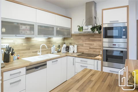 Pronájem bytu 3kk, 77 m² - 0