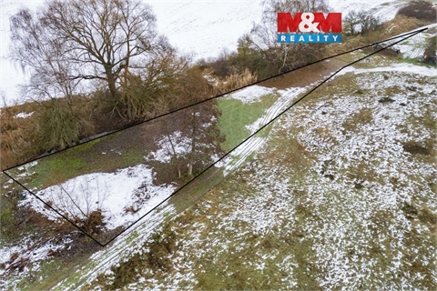 Prodej stavebního pozemku, 967 m² 0