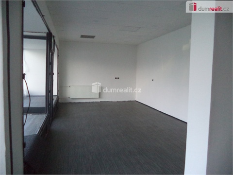 Pronájem obchodních prostor, 98 m² 0