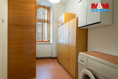 Prodej komerčního objektu, 420 m² 12