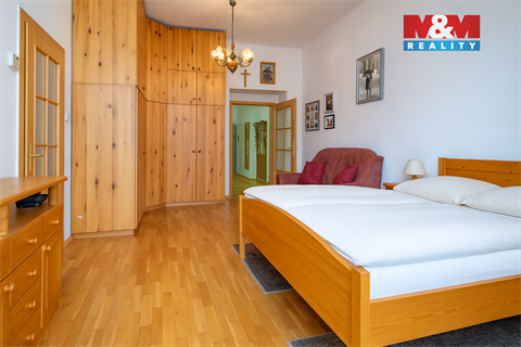 Prodej komerčního objektu, 420 m² 24