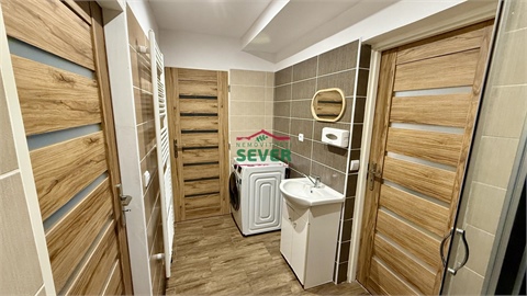 Prodej rodinného domu, 220 m² - 14