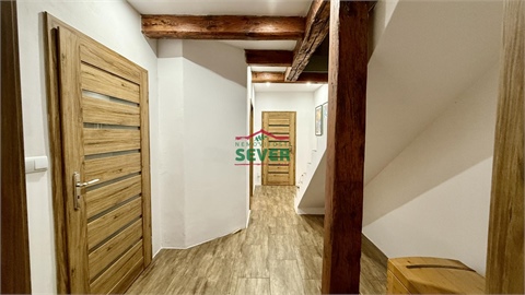 Prodej rodinného domu, 220 m² - 6