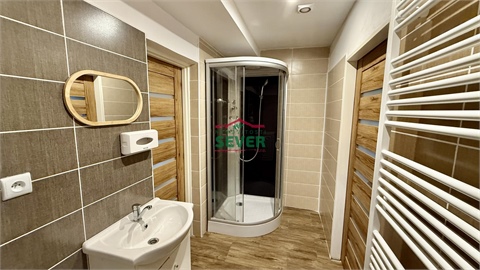 Prodej rodinného domu, 220 m² - 16