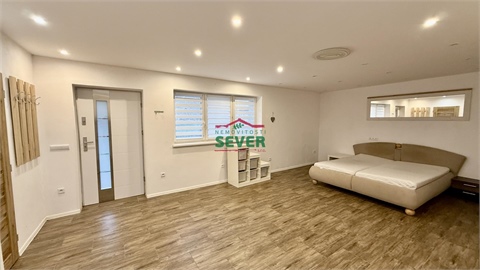 Prodej rodinného domu, 220 m² 14