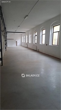 Pronájem skladu / haly, 400 m² 2
