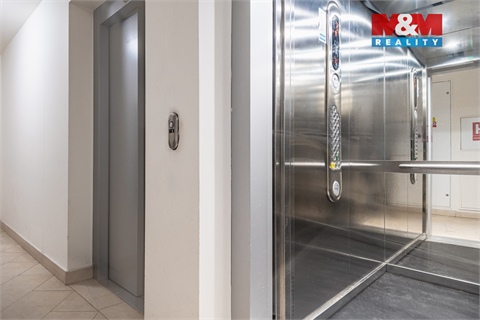 Prodej bytu 3kk, 90 m² - 18