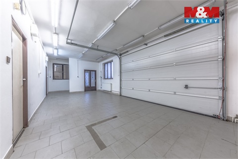 Prodej obchodních prostor, 140 m² 14