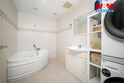 Prodej bytu 3+1, 105 m² - 2