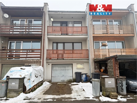 Pronájem rodinného domu, 200 m² 0