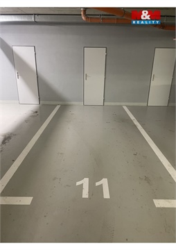 Pronájem parkovacího místa, 13 m² - 0