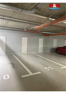 Pronájem parkovacího místa, 13 m² 2