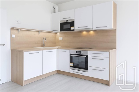 Pronájem bytu 1kk, 34 m² 0